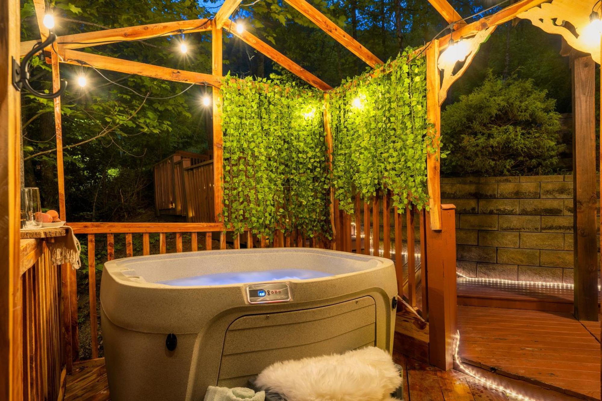 Cabin In A Gated Resort With Seasonal Resort Pool 비둘기 포지 외부 사진